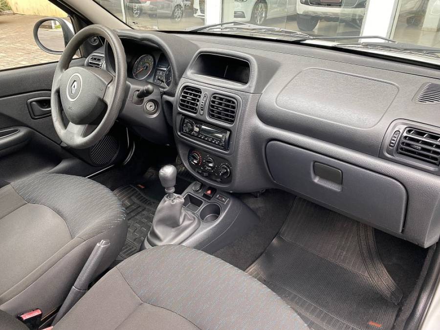 RENAULT - CLIO - 2015/2016 - Branca - R$ 38.900,00