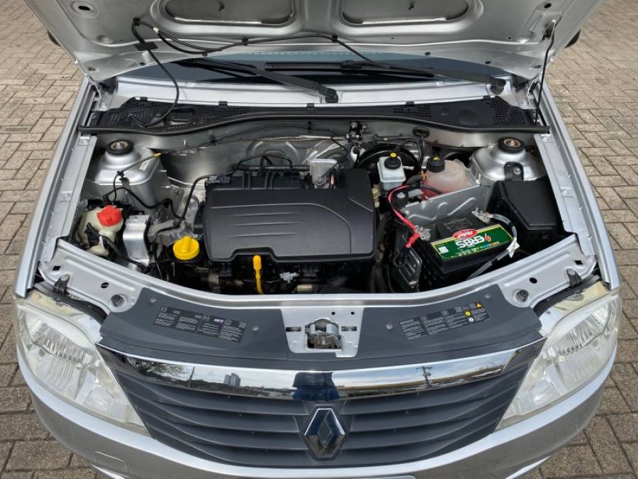 RENAULT - LOGAN - 2011/2011 - Prata - R$ 22.900,00