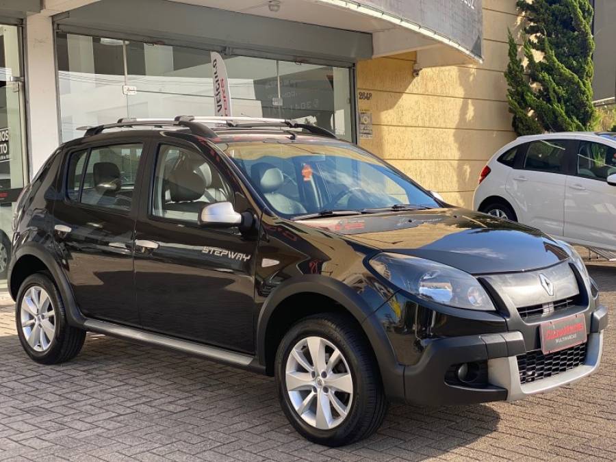 RENAULT - SANDERO - 2012/2012 - Preta - R$ 39.900,00