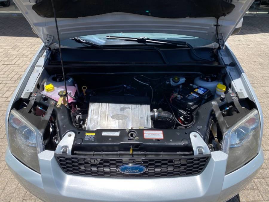 FORD - ECOSPORT - 2005/2005 - Prata - R$ 31.900,00