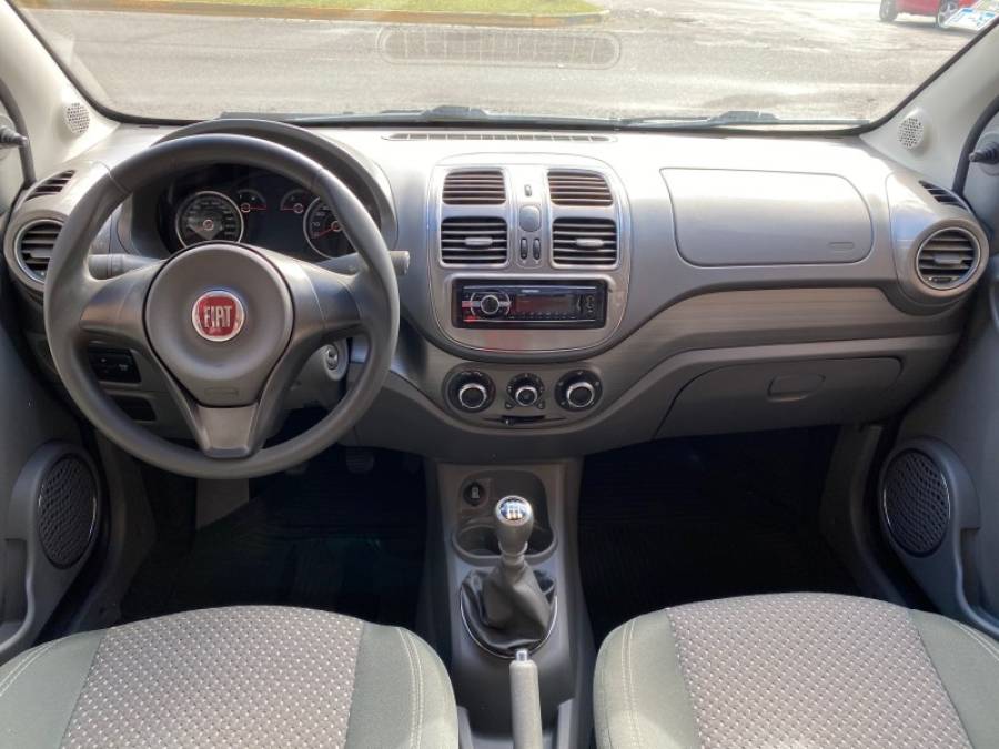 FIAT - GRAND SIENA - 2015/2015 - Prata - R$ 45.900,00