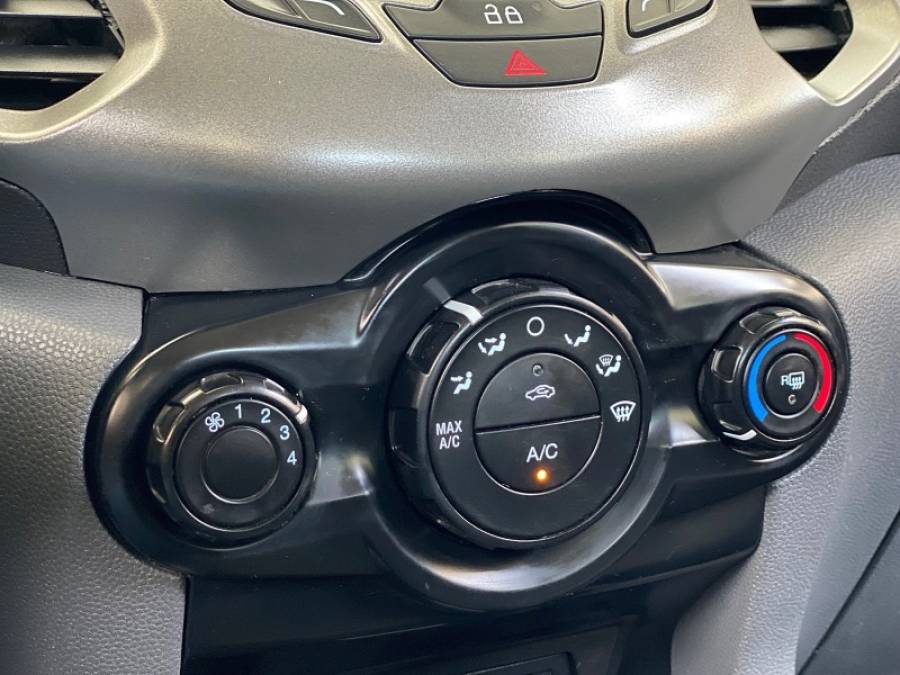 FORD - ECOSPORT - 2015/2015 - Prata - R$ 54.900,00