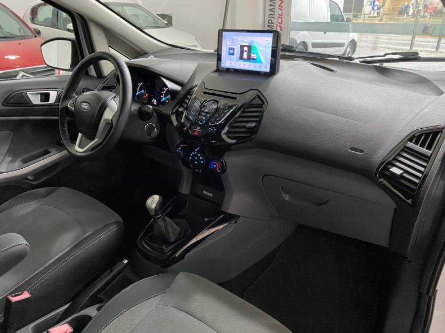 FORD - ECOSPORT - 2014/2015 - Branca - R$ 59.900,00