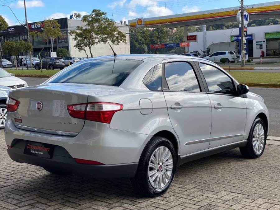 FIAT - GRAND SIENA - 2015/2015 - Prata - R$ 45.900,00