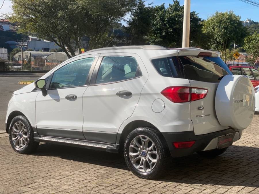 FORD - ECOSPORT - 2015/2015 - Branca - R$ 58.900,00