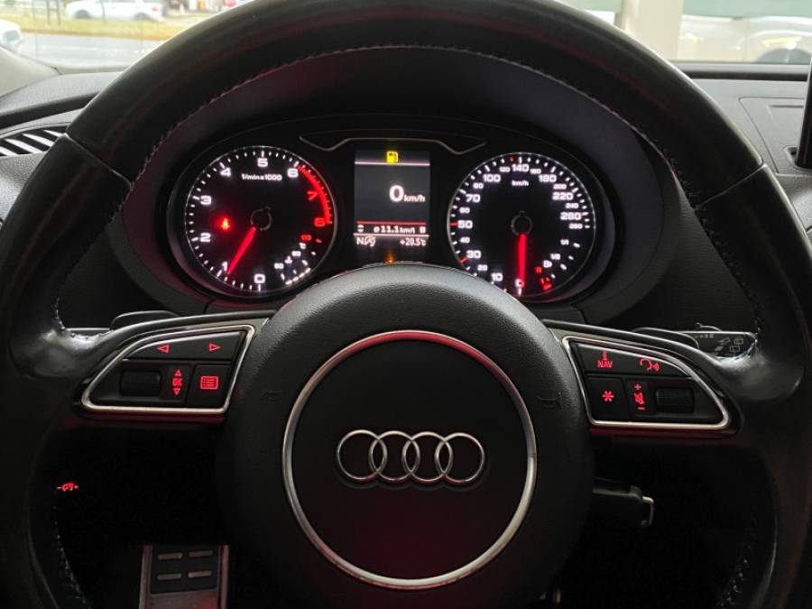 AUDI - A3 - 2014/2014 - Branca - R$ 85.900,00
