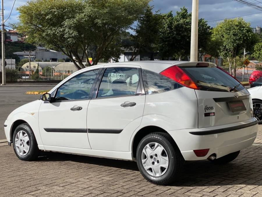 FORD - FOCUS - 2009/2009 - Branca - R$ 32.900,00