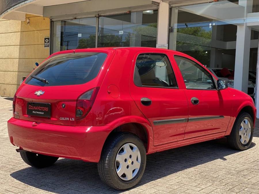 CHEVROLET - CELTA - 2013/2013 - Vermelha - R$ 31.900,00
