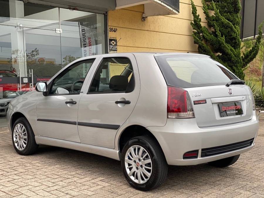 FIAT - PALIO - 2011/2012 - Prata - R$ 31.900,00