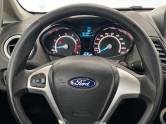 FORD - FIESTA - 2018/2019 - Vermelha - R$ 61.900,00