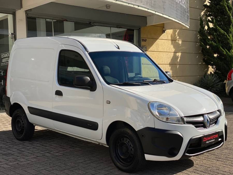 RENAULT - KANGOO - 2017/2018 - Branca - R$ 61.900,00