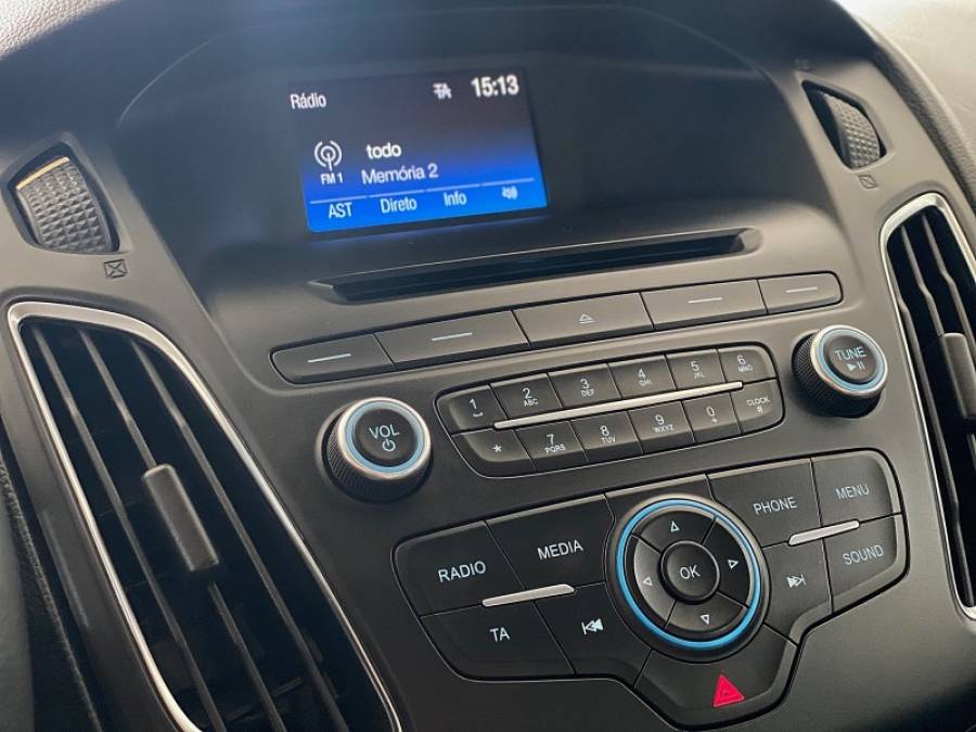 FORD - FOCUS - 2016/2016 - Preta - Sob Consulta