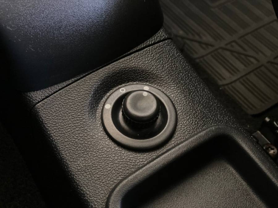 RENAULT - SANDERO - 2013/2013 - Prata - R$ 42.900,00