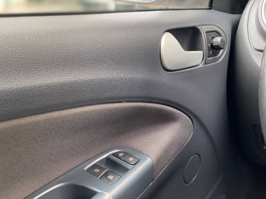 VOLKSWAGEN - GOL - 2014/2014 - Branca - R$ 41.900,00