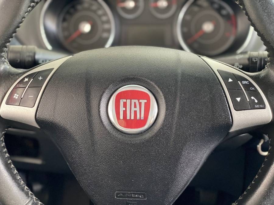 FIAT - PUNTO - 2013/2013 - Vermelha - R$ 38.900,00