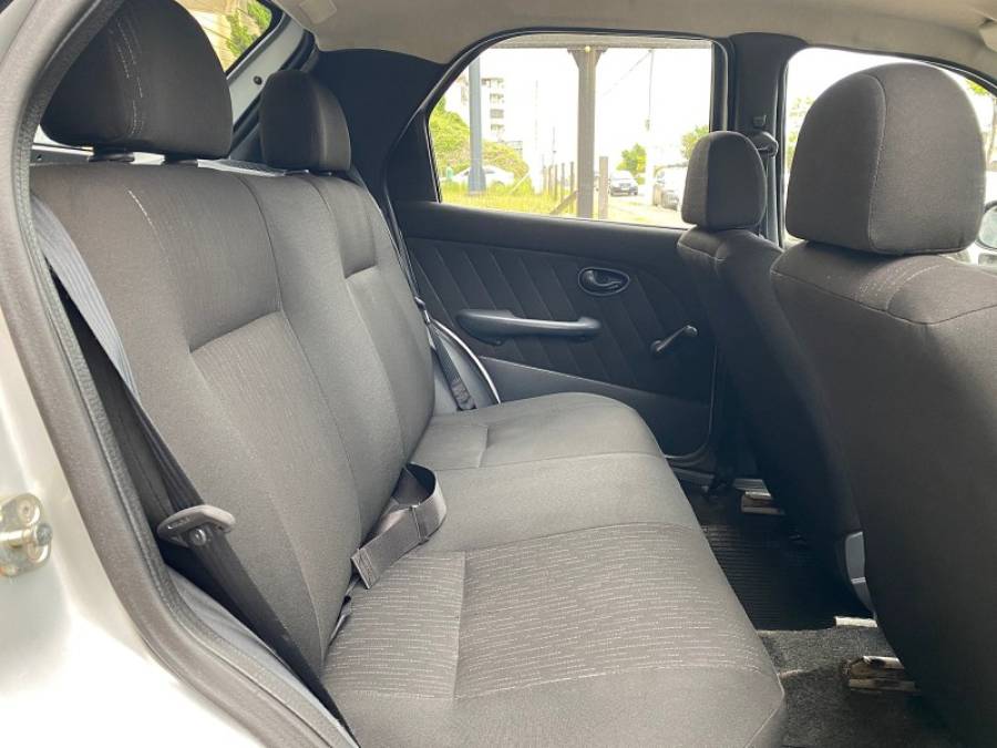 FIAT - PALIO - 2011/2012 - Prata - R$ 31.900,00