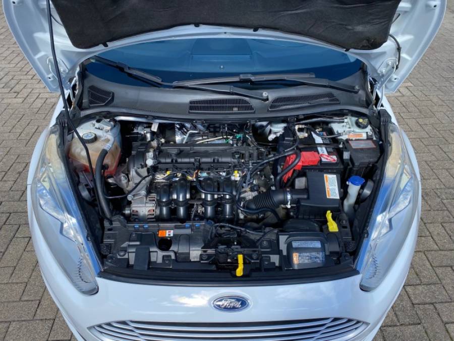 FORD - FIESTA - 2014/2014 - Branca - R$ 46.900,00