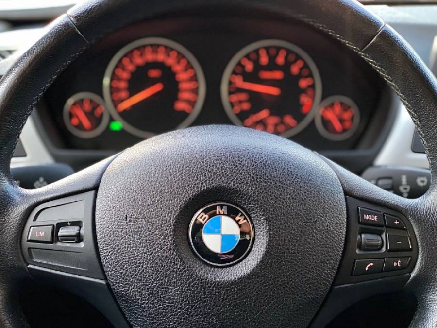 BMW - 320I - 2013/2014 - Prata - R$ 89.900,00