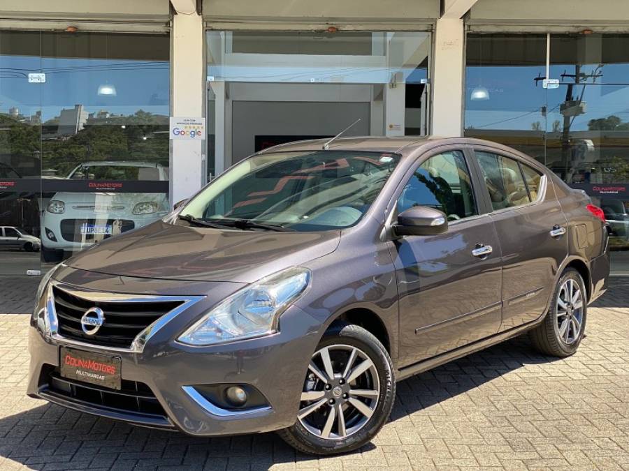 NISSAN - VERSA - 2016/2016 - Cinza - R$ 66.900,00